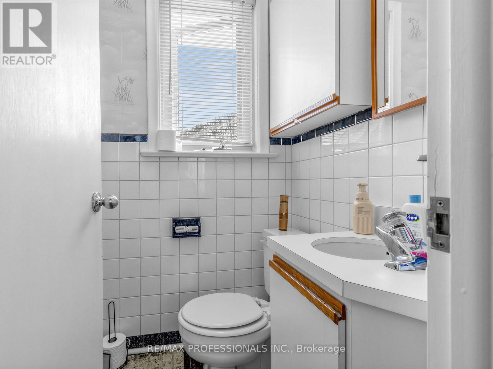 47 Claymore Drive, Toronto, Ontario  M8Z 2S3 - Photo 17 - W13107334