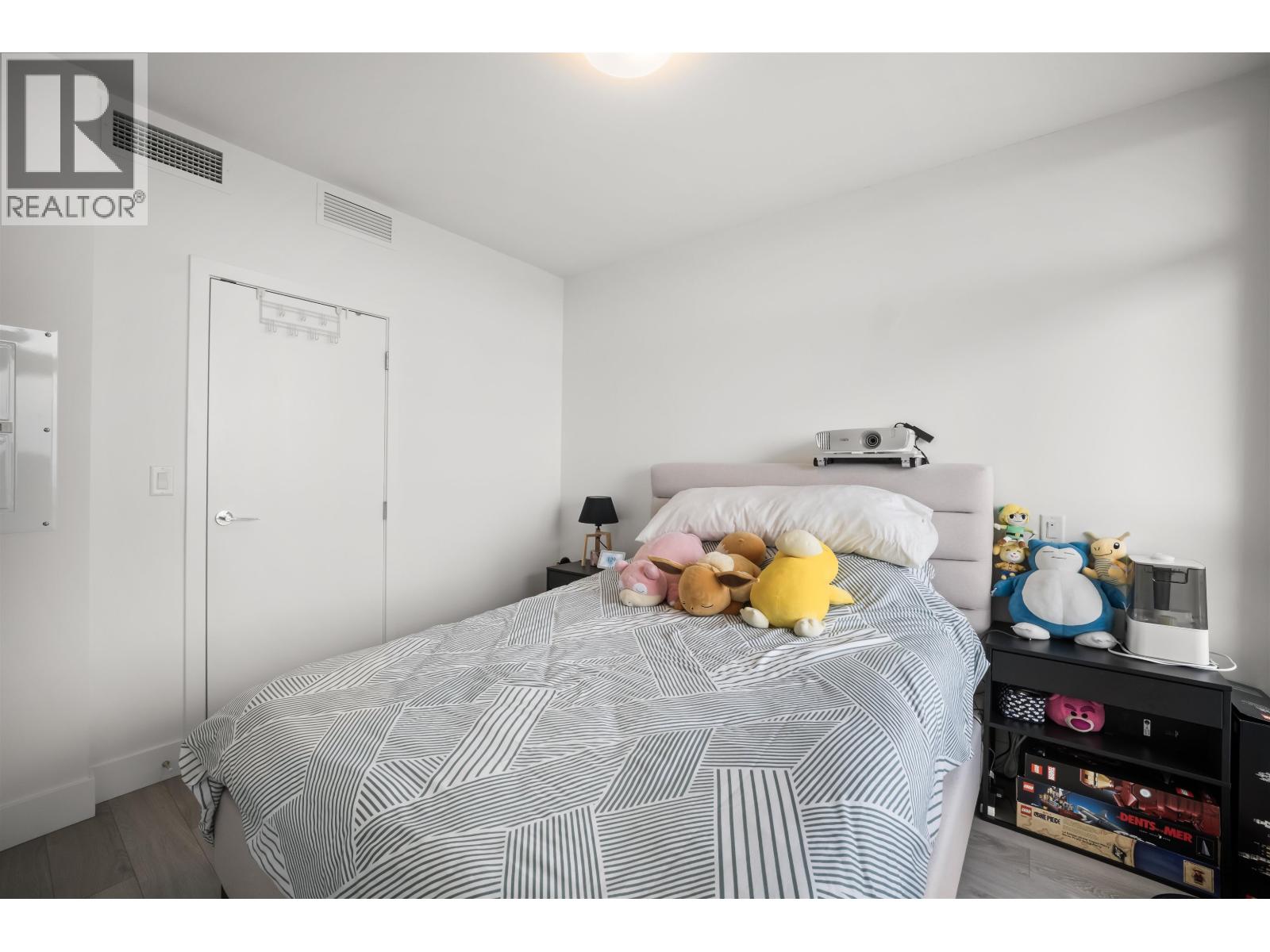 2006 7388 Kingsway, Burnaby, British Columbia  V3N 0G9 - Photo 22 - R3122814