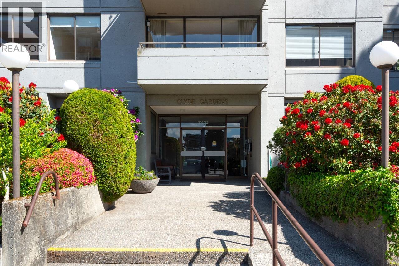 701 1341 Clyde Avenue, West Vancouver, British Columbia  V7T 1E8 - Photo 4 - R3122844