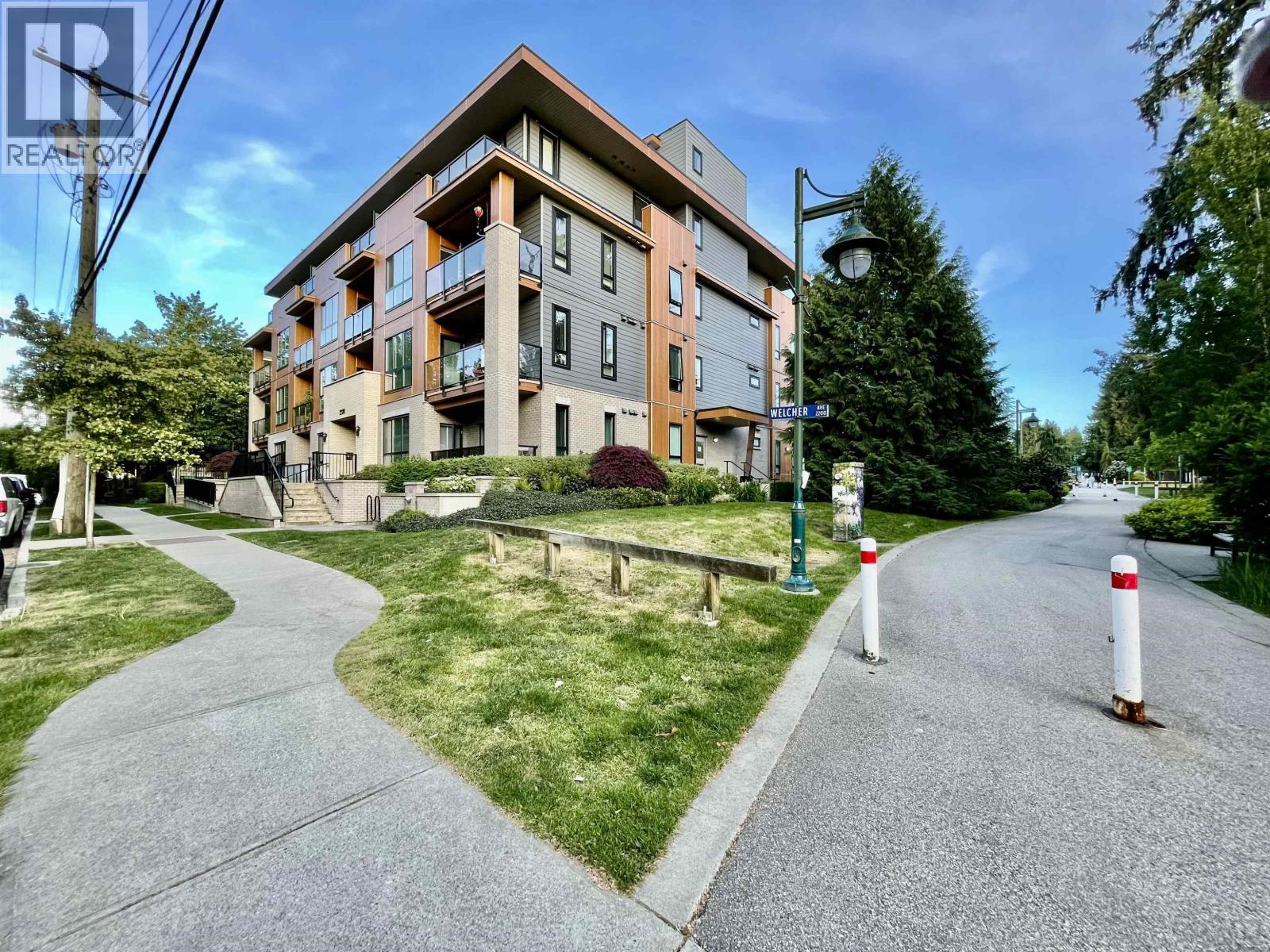 2236 Welcher Avenue, Coquitlam, British Columbia  V3C 1X3 - Photo 3 - R3121245