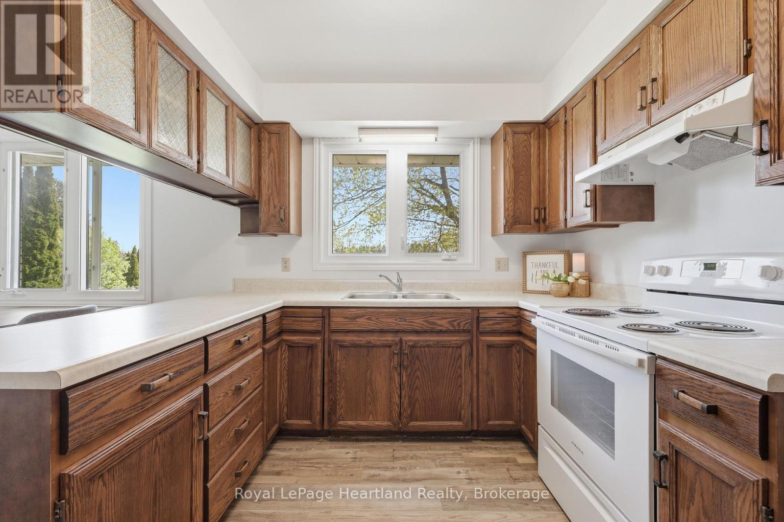 80157 Sharpes Creek Line, Central Huron, Ontario  N0M 1L0 - Photo 4 - X13119308
