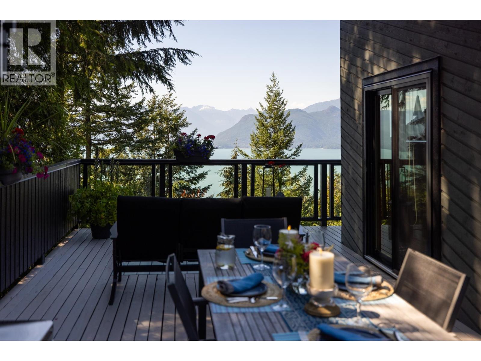 120 Mountain Drive, Lions Bay, British Columbia  V0N 2E0 - Photo 10 - R3122876