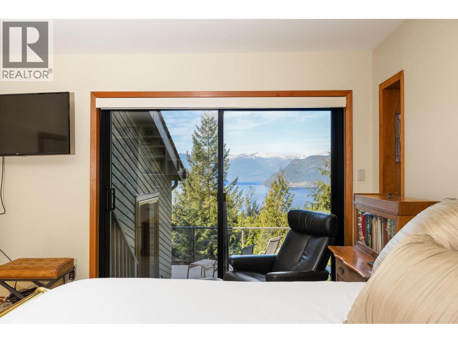 120 Mountain Drive, Lions Bay, British Columbia  V0N 2E0 - Photo 27 - R3122876