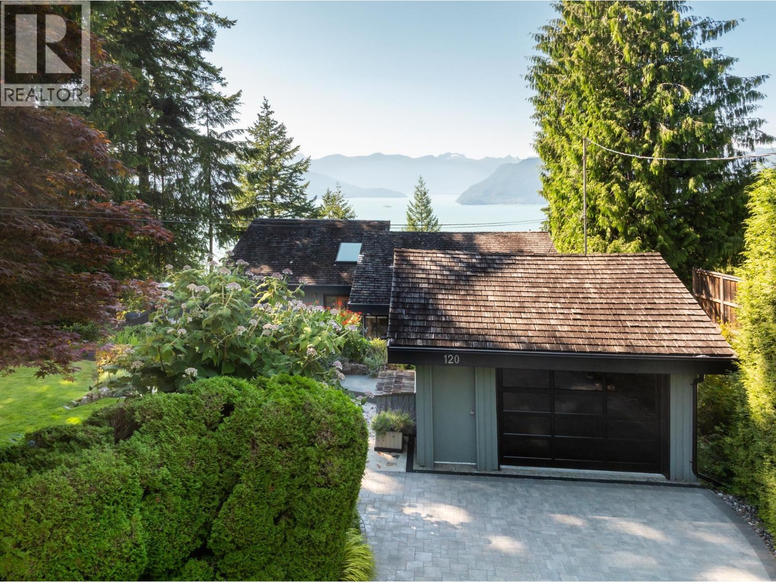 120 Mountain Drive, Lions Bay, British Columbia  V0N 2E0 - Photo 40 - R3122876