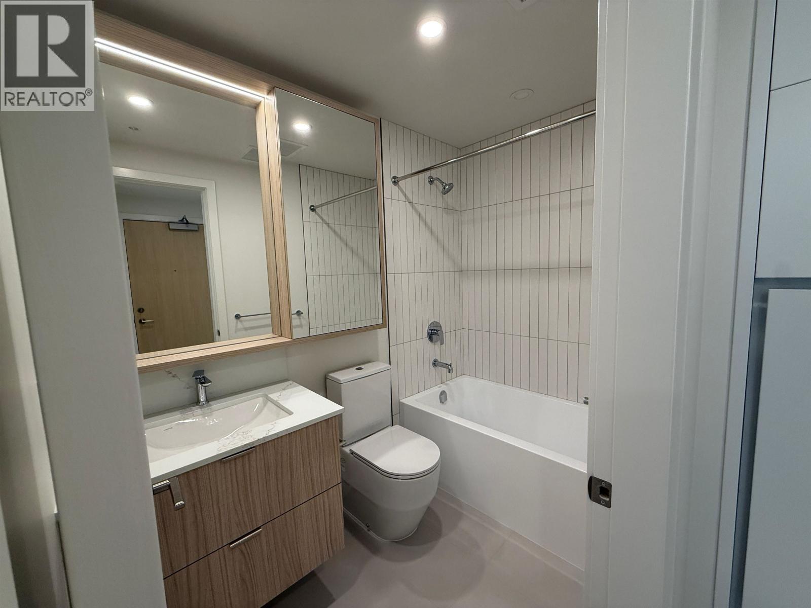 2501 537 Cottonwood Avenue, Coquitlam, British Columbia  V3J 0S4 - Photo 7 - R3122872
