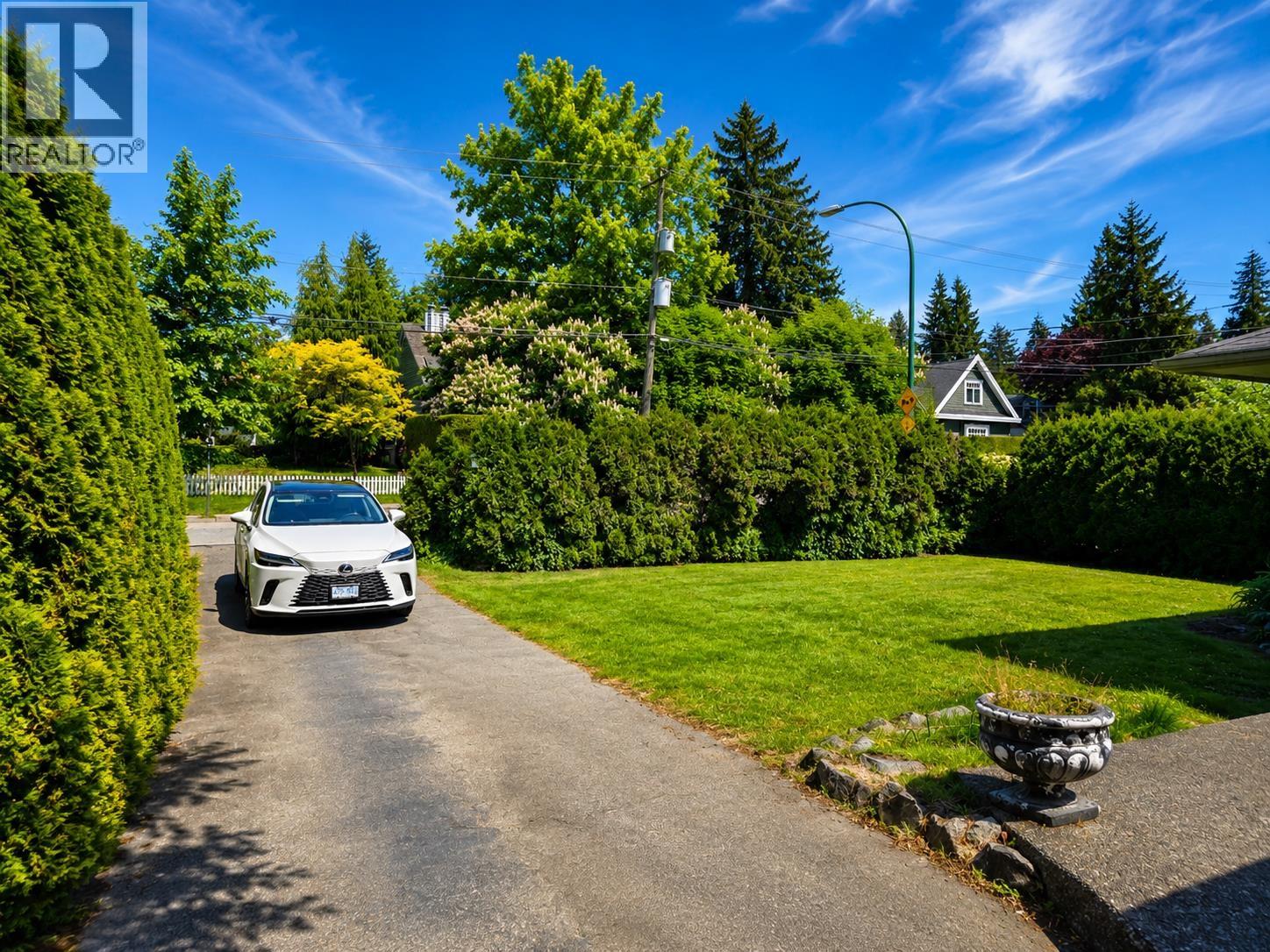 810 Rochester Avenue, Coquitlam, British Columbia  V3K 2W2 - Photo 4 - R3122512