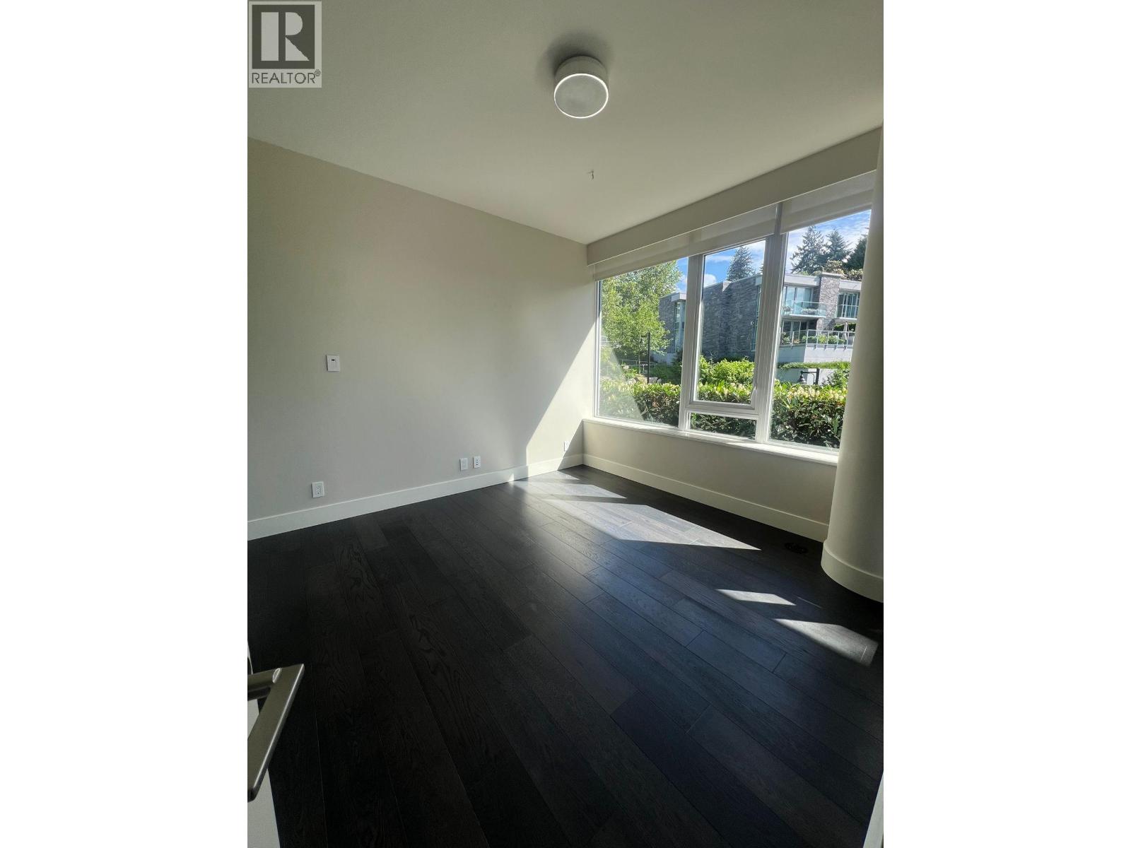 202 866 Arthur Erickson Place, West Vancouver, British Columbia  V7T 0B2 - Photo 4 - R3120416