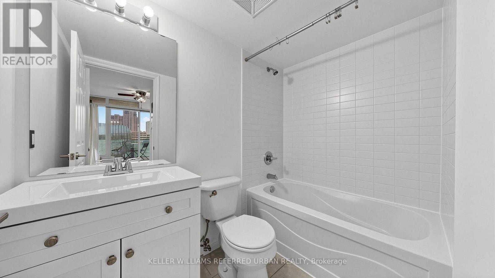 614 - 120 Dallimore Circle, Toronto, Ontario  M3C 4J1 - Photo 15 - C13119268