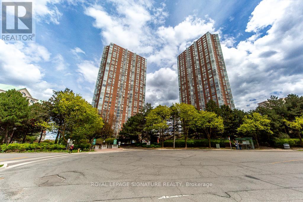 510 - 5 Concorde Place, Toronto, Ontario  M3C 3M8 - Photo 1 - C13119278