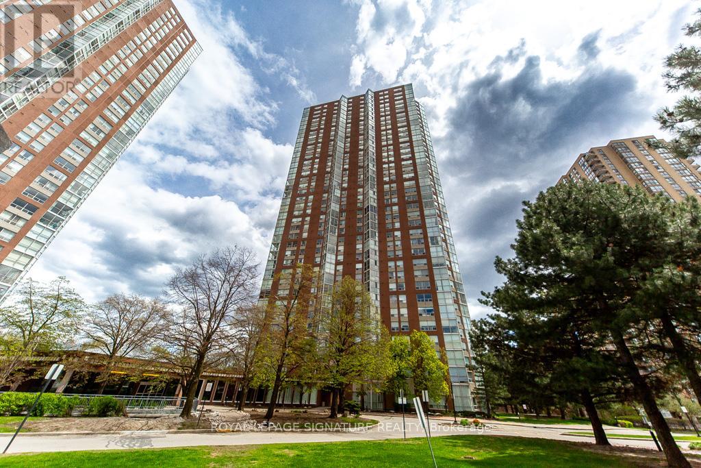 510 - 5 Concorde Place, Toronto, Ontario  M3C 3M8 - Photo 2 - C13119278