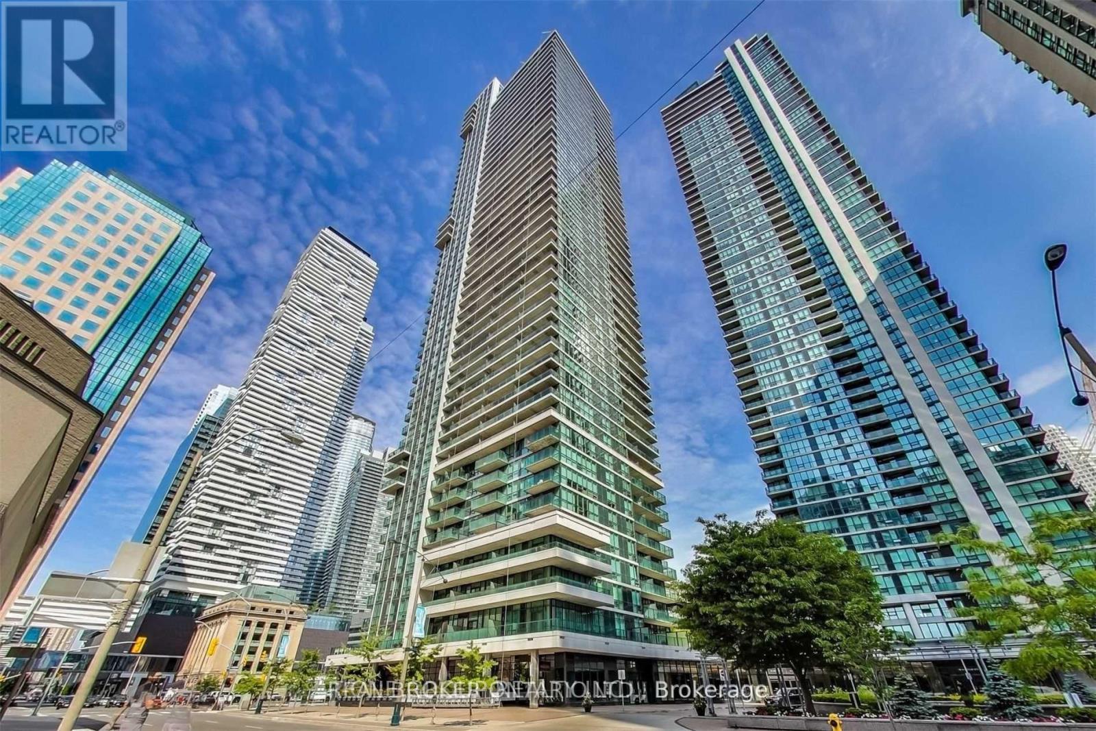 1307 - 33 Bay Street, Toronto, Ontario  M5J 2Z3 - Photo 1 - C13119326