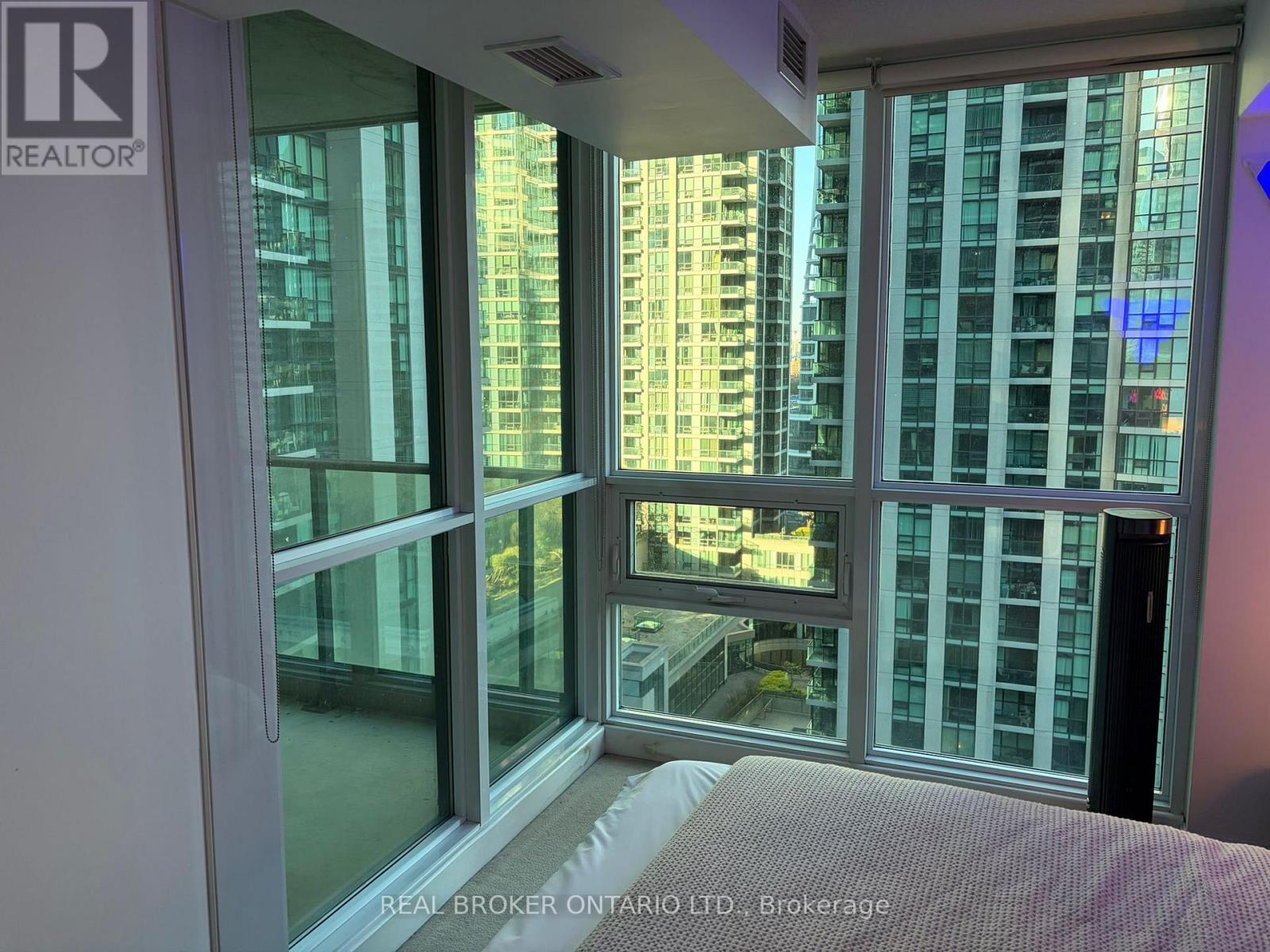 1307 - 33 Bay Street, Toronto, Ontario  M5J 2Z3 - Photo 4 - C13119326