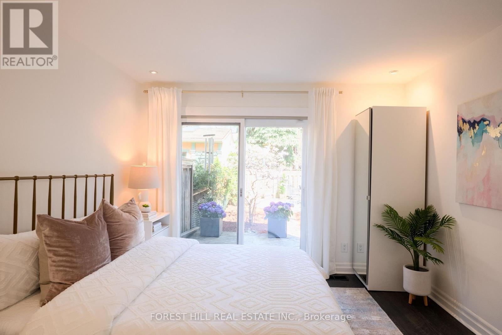 451 Sackville Street, Toronto, Ontario  M4X 1T3 - Photo 8 - C13119338