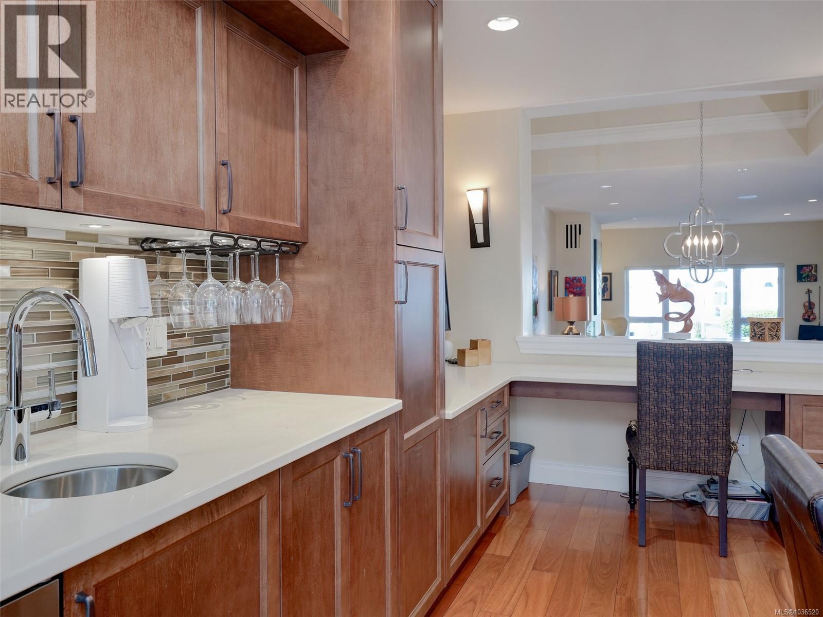 123 75 Songhees Rd, Victoria, British Columbia  V9A 7M5 - Photo 14 - 1036520