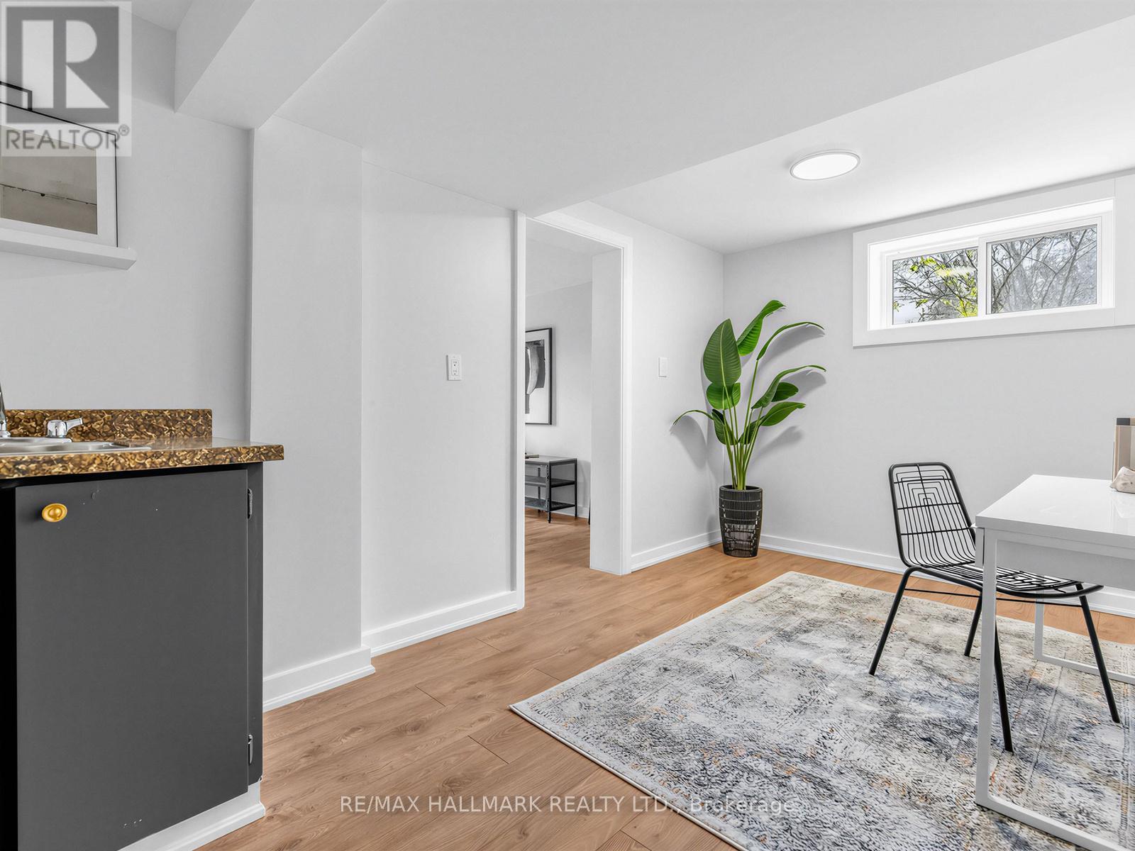 1 Ferncliff Court, Toronto, Ontario  M4B 2M3 - Photo 25 - E13119344
