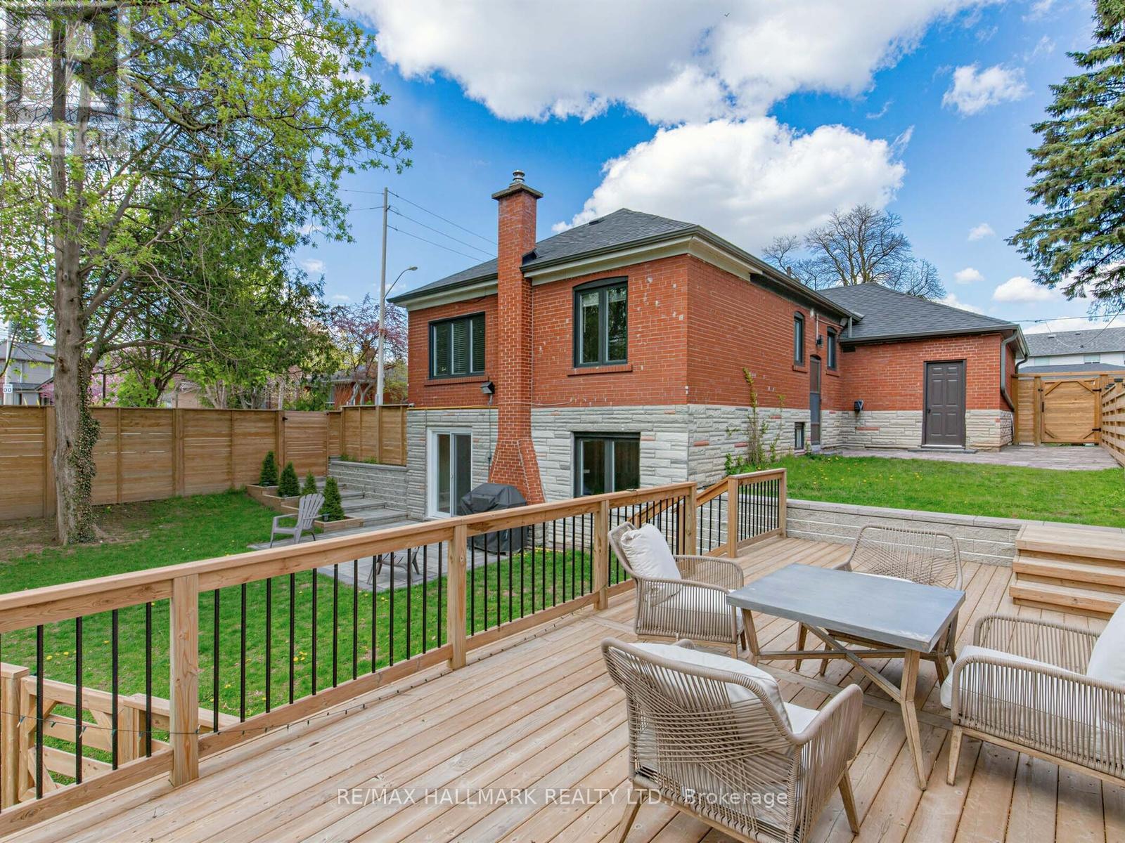 1 Ferncliff Court, Toronto, Ontario  M4B 2M3 - Photo 31 - E13119344
