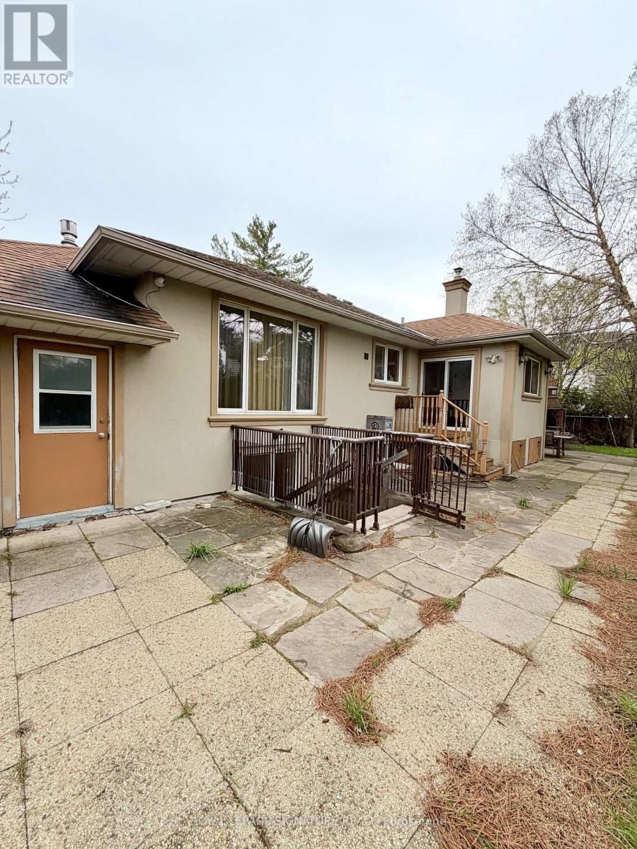 169 Mcgill Street, Mississauga, Ontario  L5A 1V1 - Photo 4 - W13108390