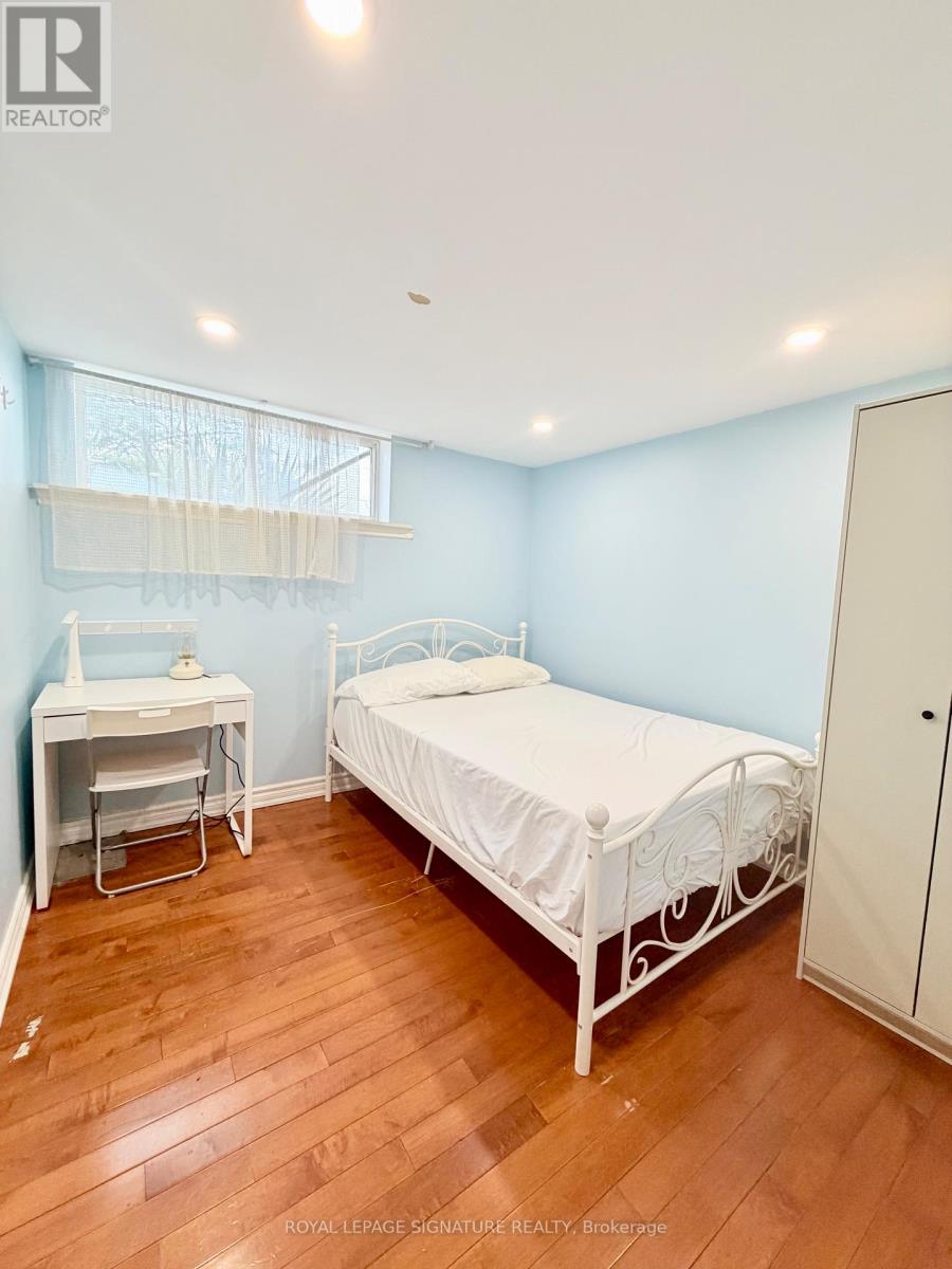 169 Mcgill Street, Mississauga, Ontario  L5A 1V1 - Photo 8 - W13108390