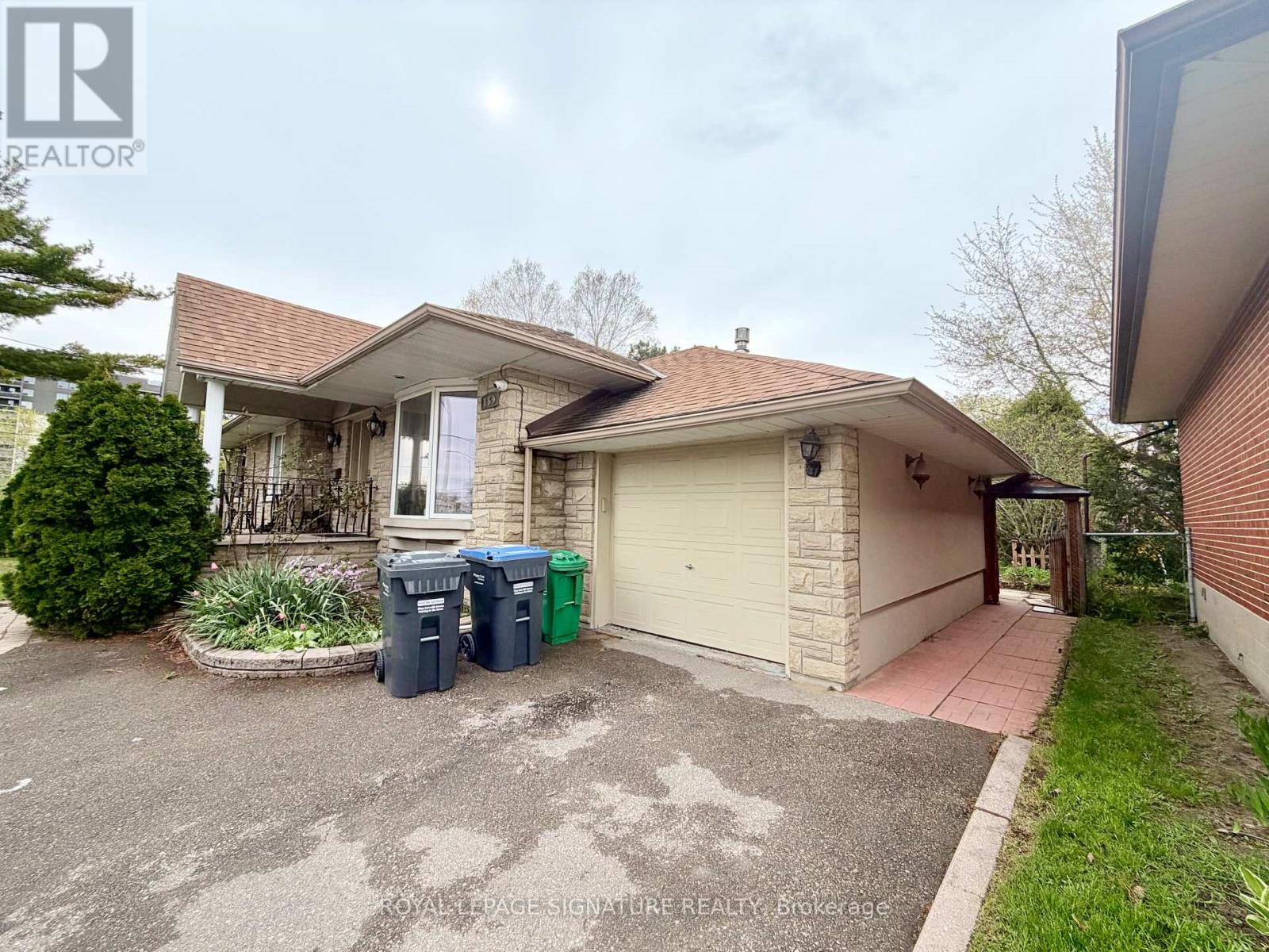 169 Mcgill Street, Mississauga, Ontario  L5A 1V1 - Photo 2 - W13108390