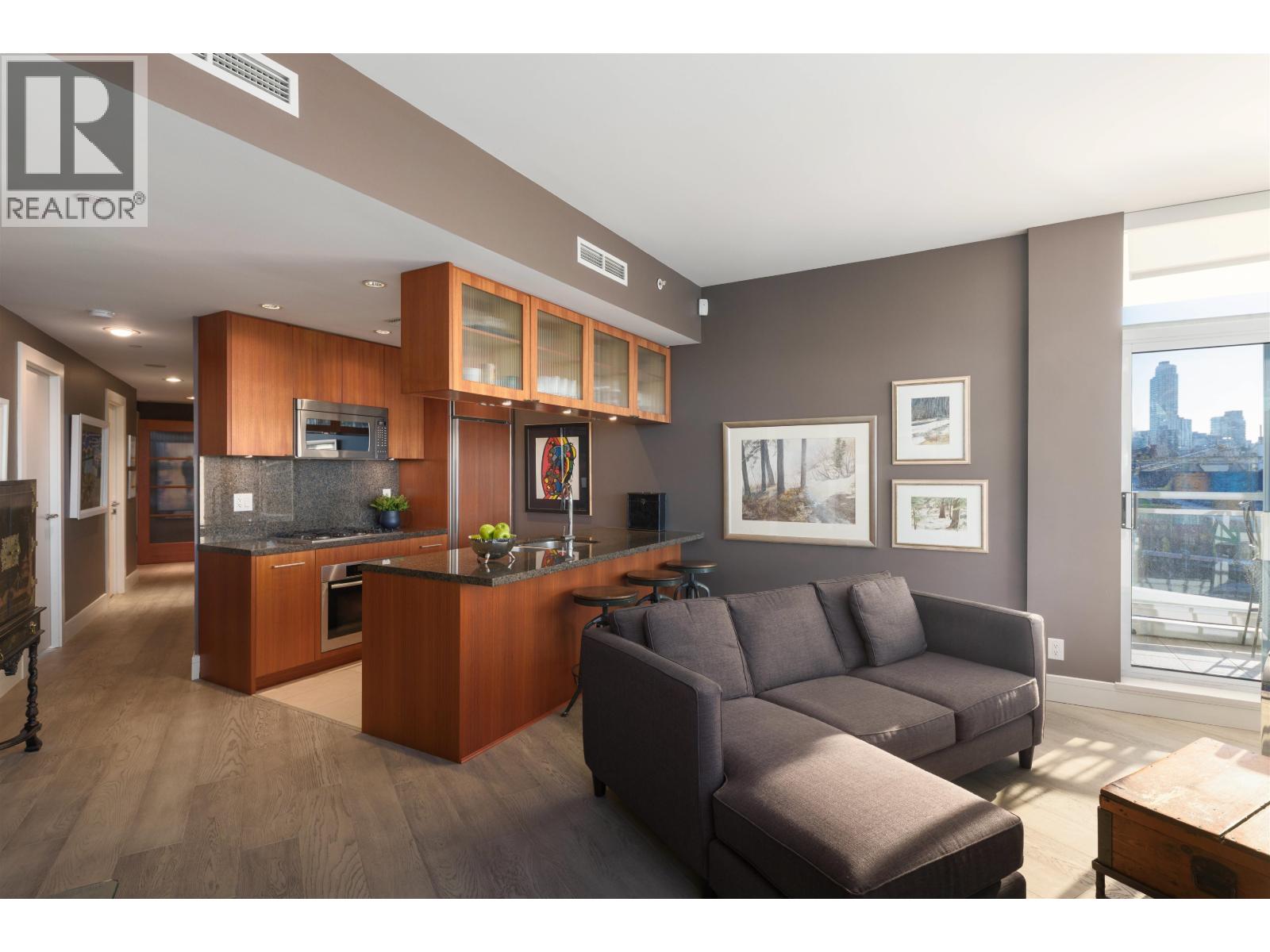 805 628 Kinghorne Mews, Vancouver, British Columbia  V6Z 3H6 - Photo 10 - R3091569