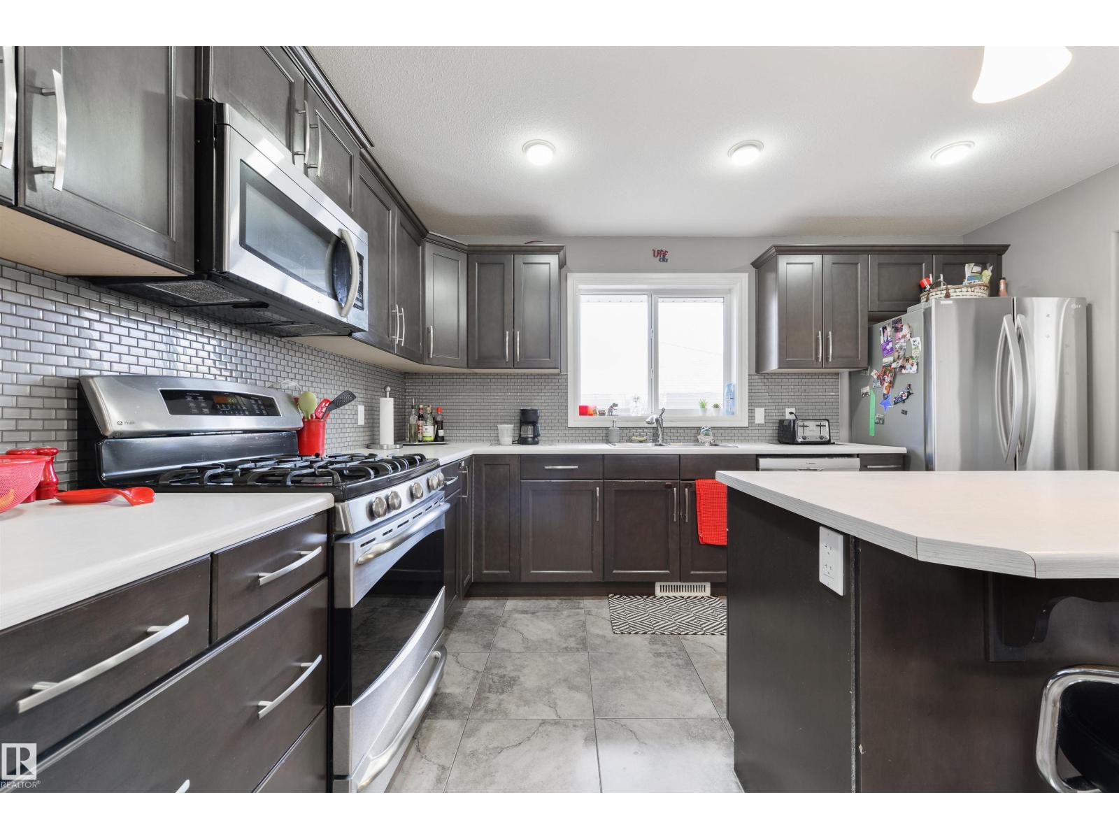 102 Kirpatrick Bn, Leduc, Alberta  T9E 0W3 - Photo 14 - E4487263