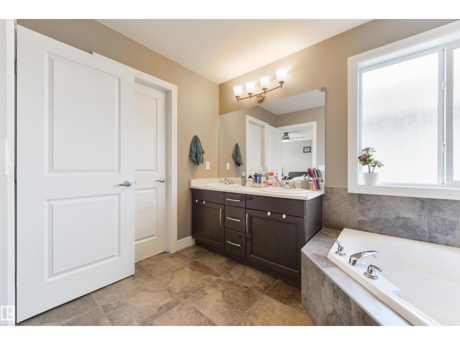 102 Kirpatrick Bn, Leduc, Alberta  T9E 0W3 - Photo 31 - E4487263