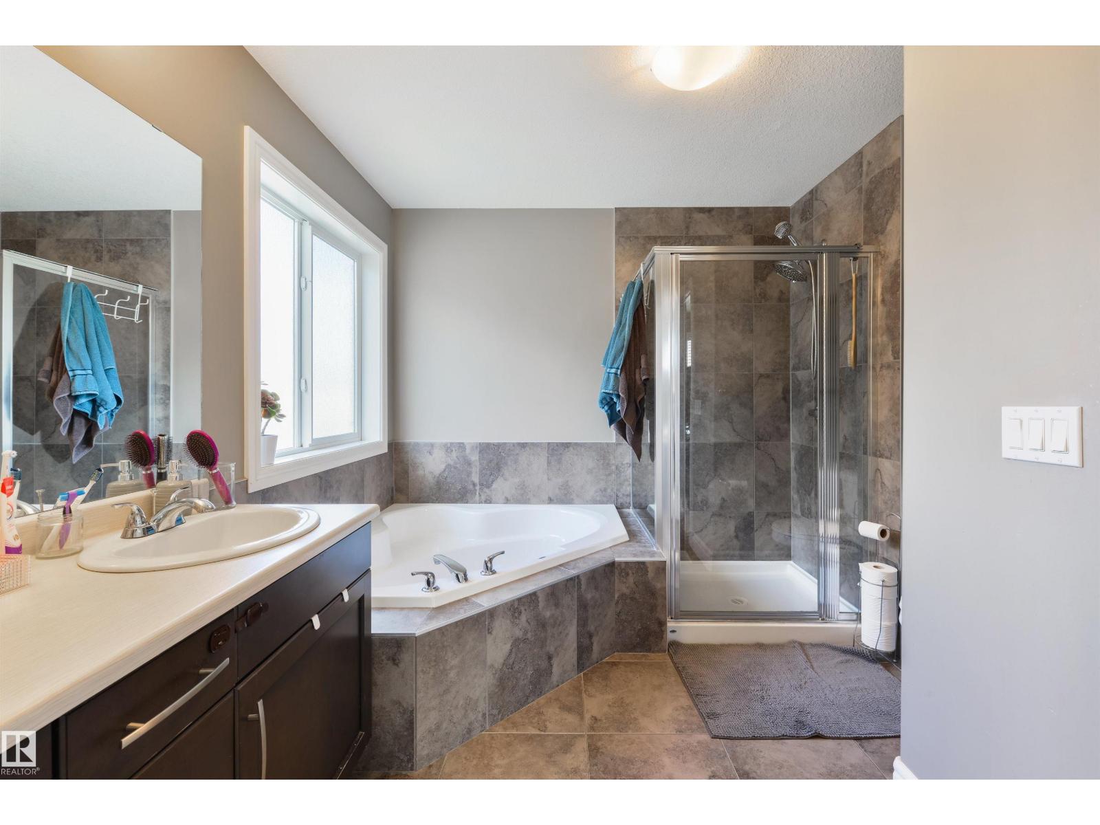 102 Kirpatrick Bn, Leduc, Alberta  T9E 0W3 - Photo 32 - E4487263