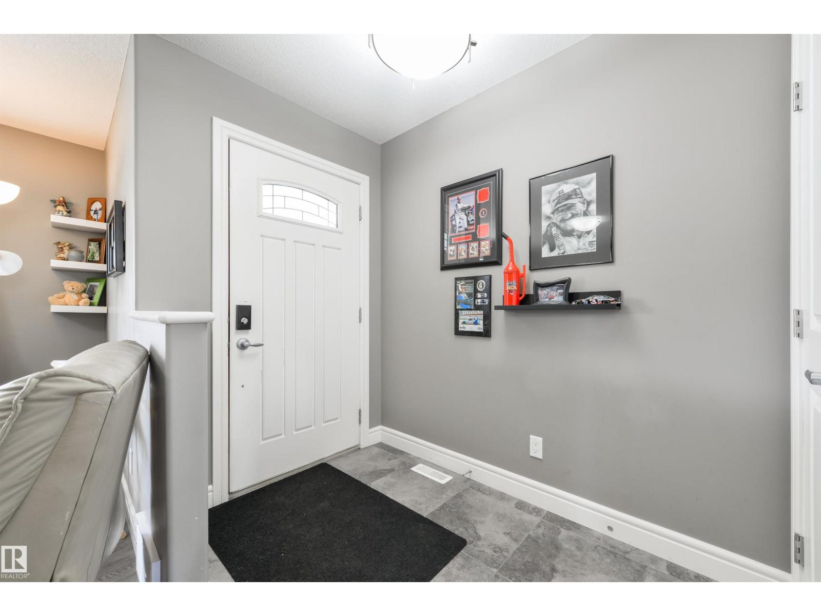 102 Kirpatrick Bn, Leduc, Alberta  T9E 0W3 - Photo 3 - E4487263