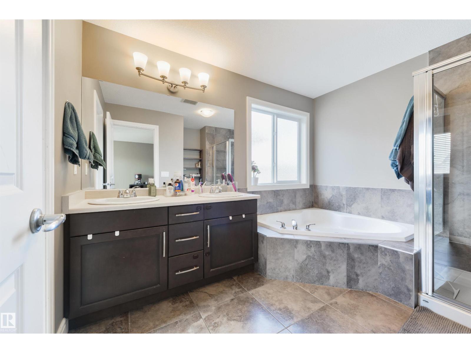 102 Kirpatrick Bn, Leduc, Alberta  T9E 0W3 - Photo 30 - E4487263