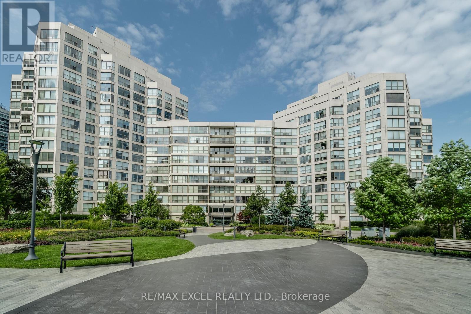 2105 - 2269 Lake Shore Boulevard W, Toronto, Ontario  M8V 3X6 - Photo 4 - W13119266