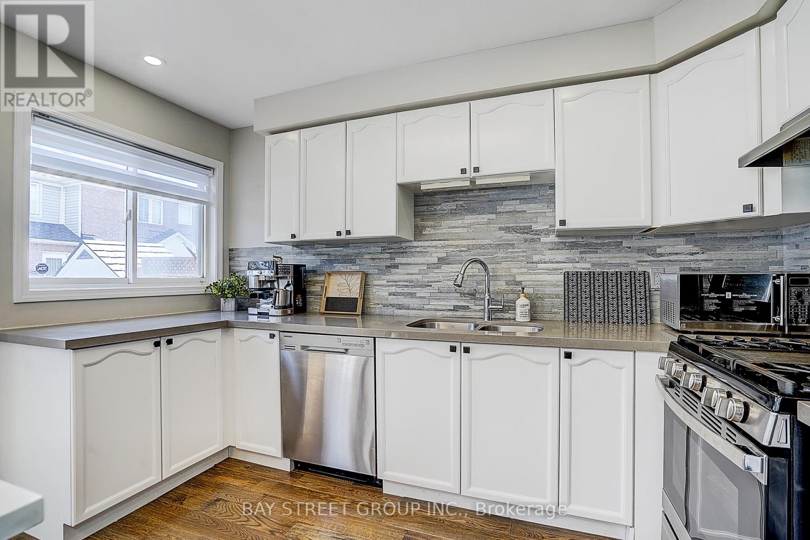 1356 Ridgebank Drive, Oakville, Ontario  L6M 4A6 - Photo 11 - W13119298