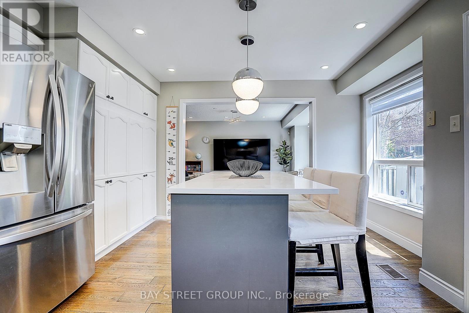 1356 Ridgebank Drive, Oakville, Ontario  L6M 4A6 - Photo 13 - W13119298