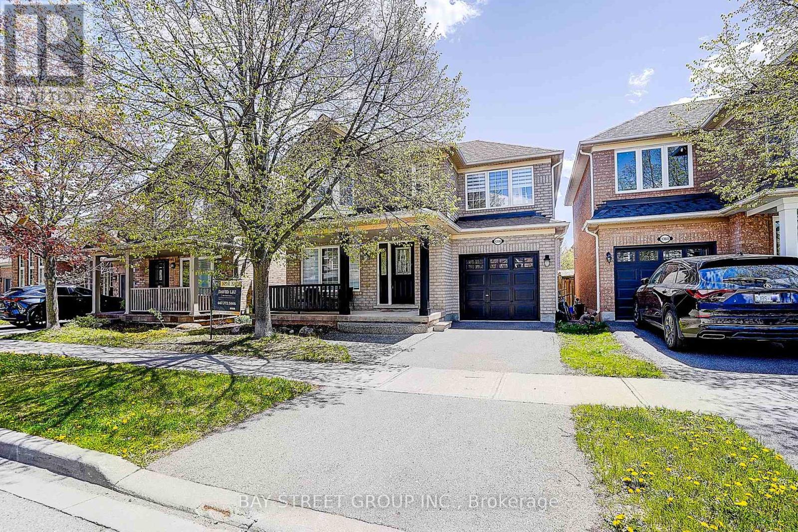 1356 Ridgebank Drive, Oakville, Ontario  L6M 4A6 - Photo 2 - W13119298