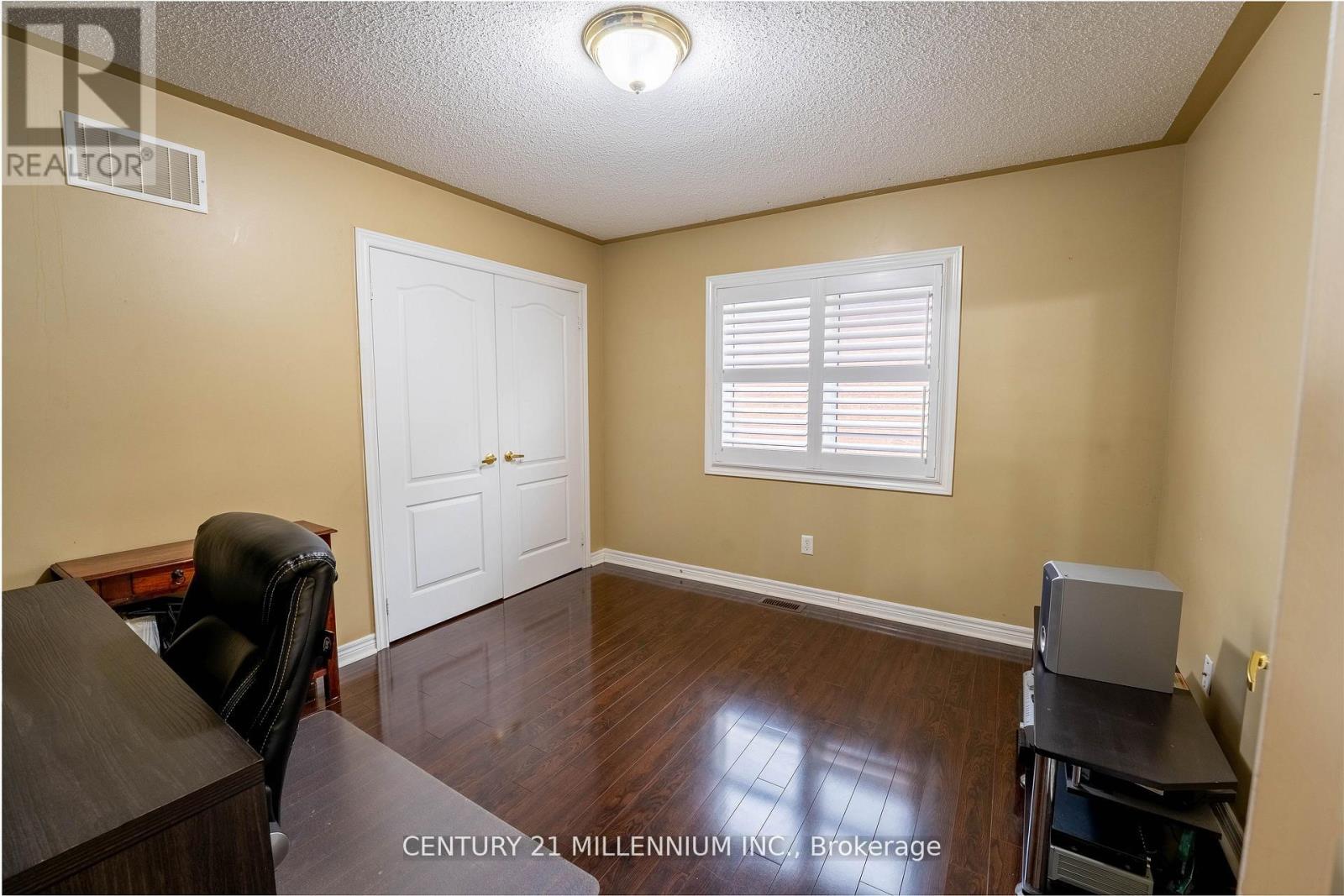 64 Executive Court, Brampton, Ontario  L6R 0L5 - Photo 18 - W13119316