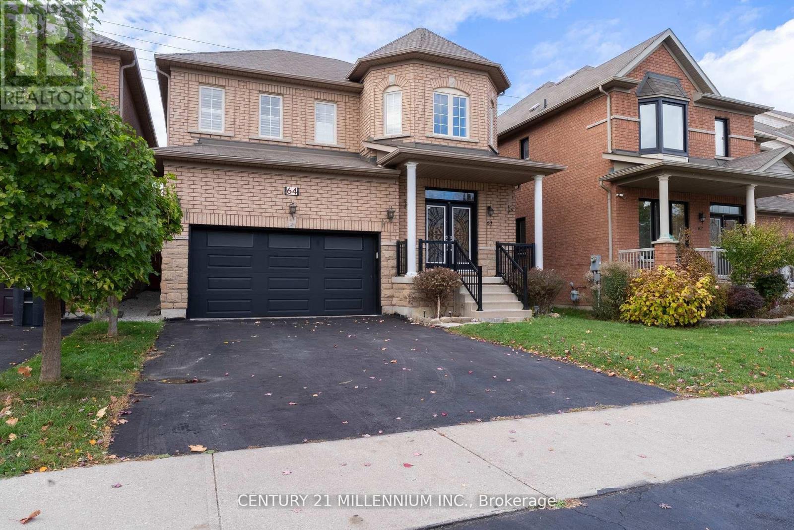 64 Executive Court, Brampton, Ontario  L6R 0L5 - Photo 2 - W13119316