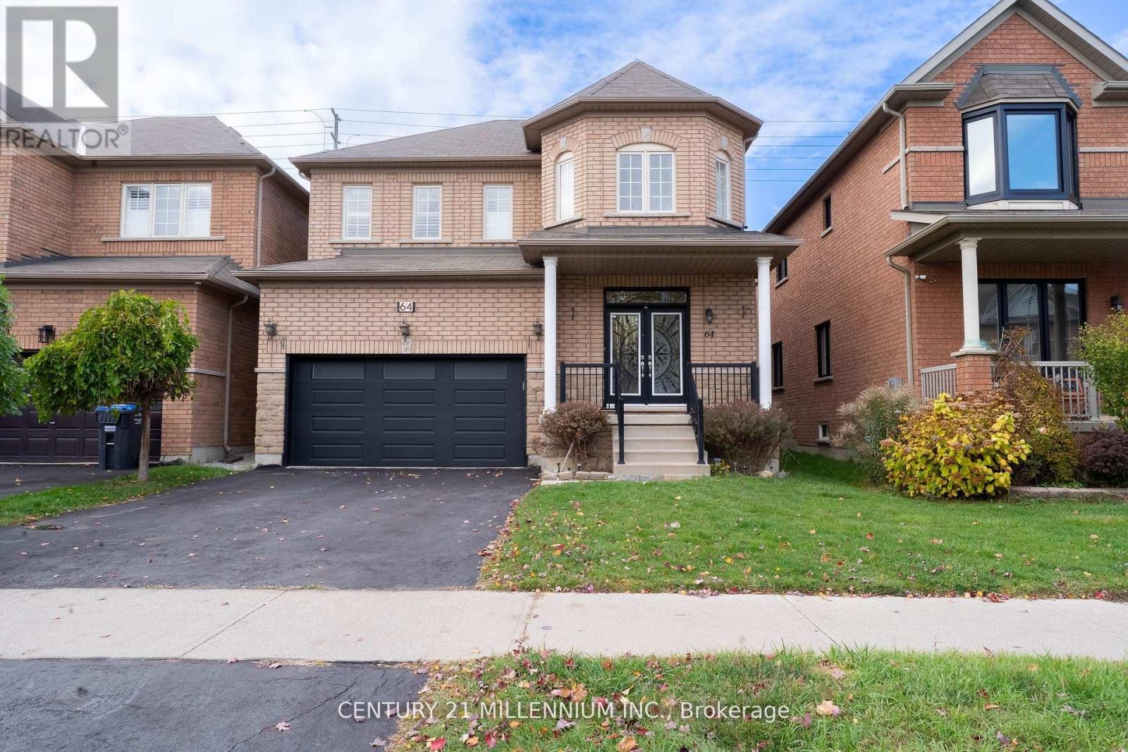 64 Executive Court, Brampton, Ontario  L6R 0L5 - Photo 3 - W13119316