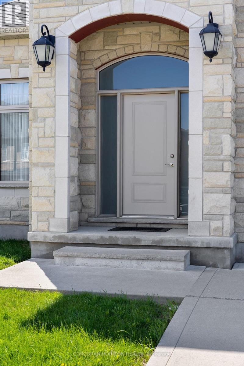 305 Blair Creek Drive, Kitchener, Ontario  N2P 0G4 - Photo 3 - X13119288