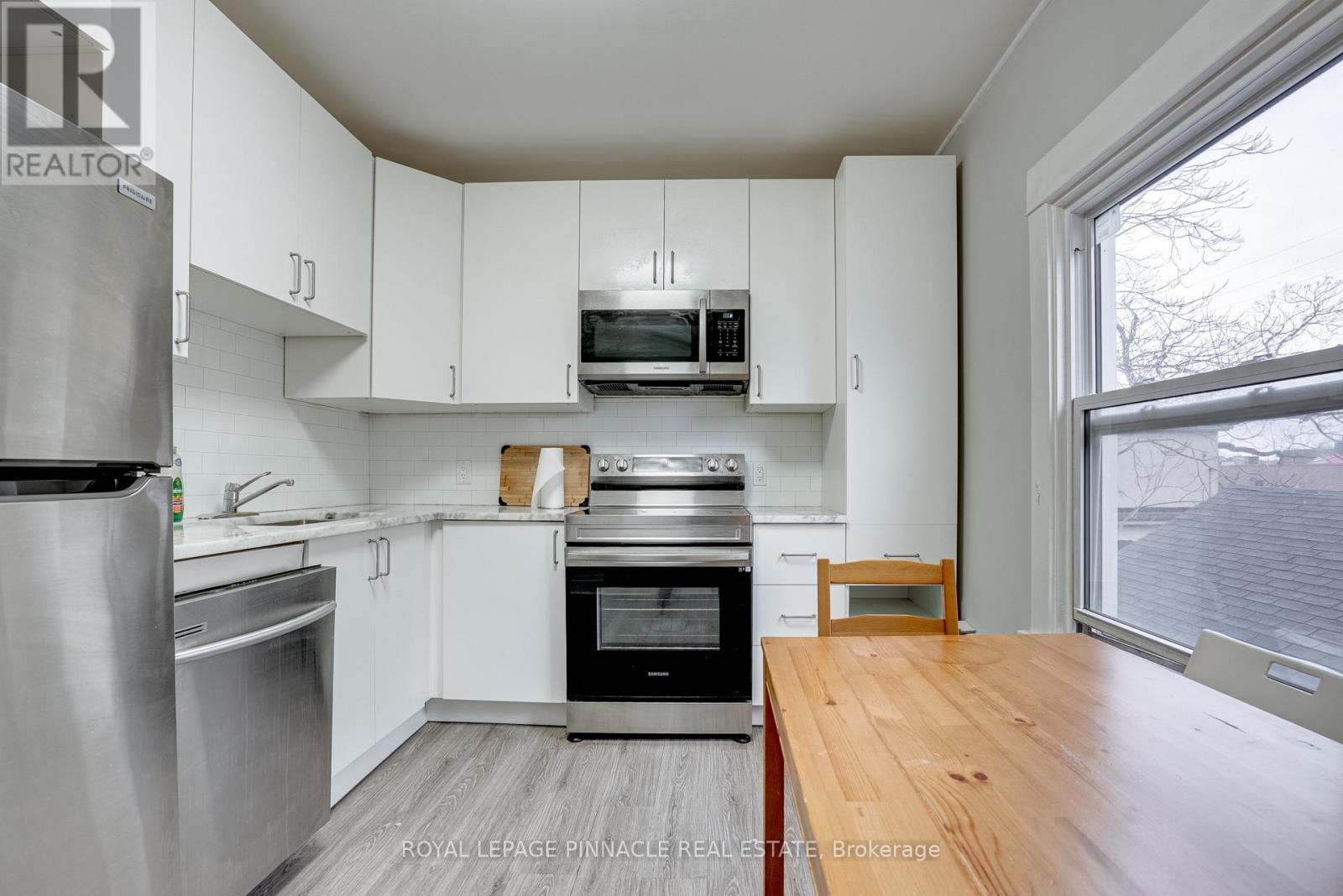 128 Geneva Street, St. Catharines, Ontario  L2R 4N6 - Photo 11 - X13119300