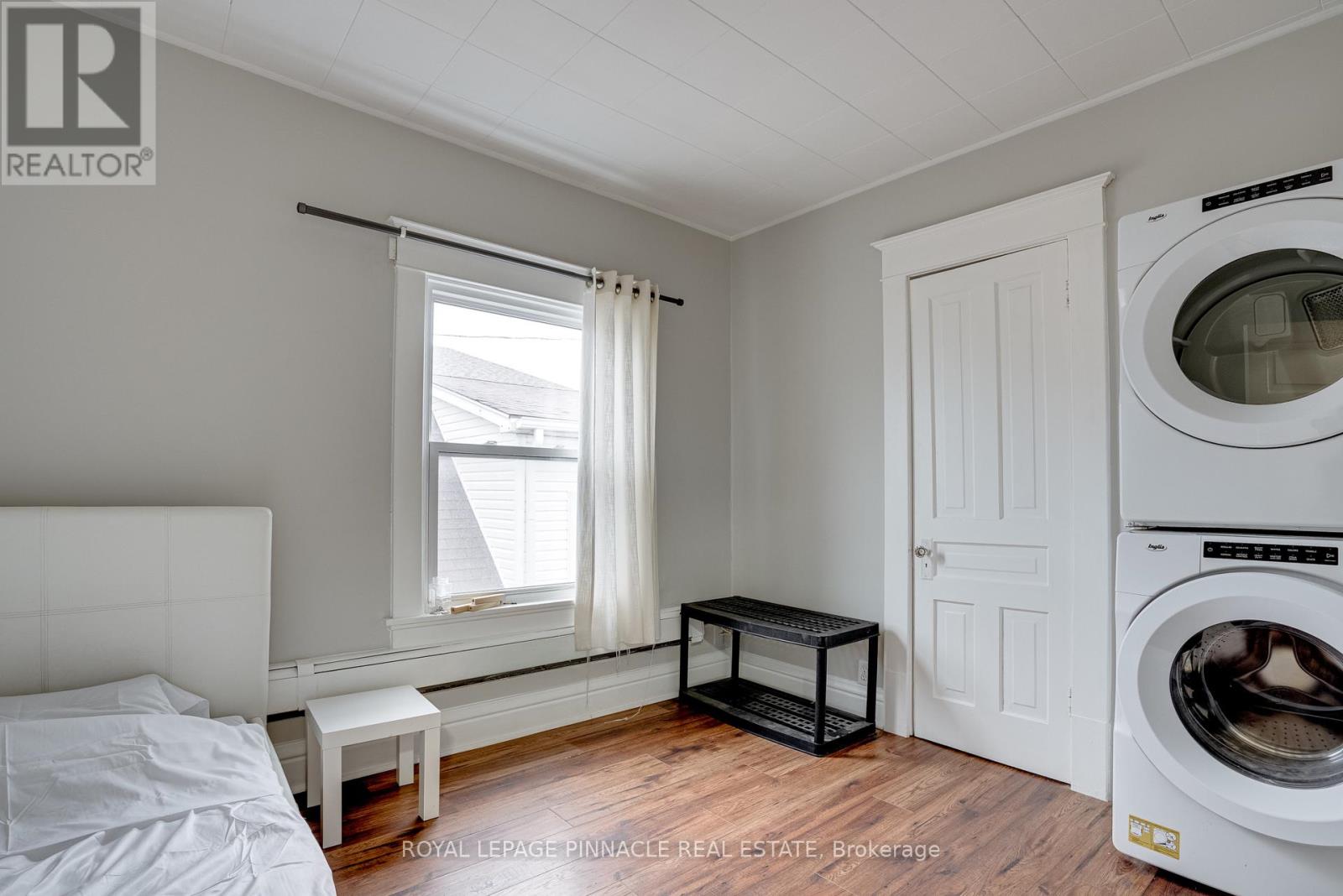 128 Geneva Street, St. Catharines, Ontario  L2R 4N6 - Photo 17 - X13119300