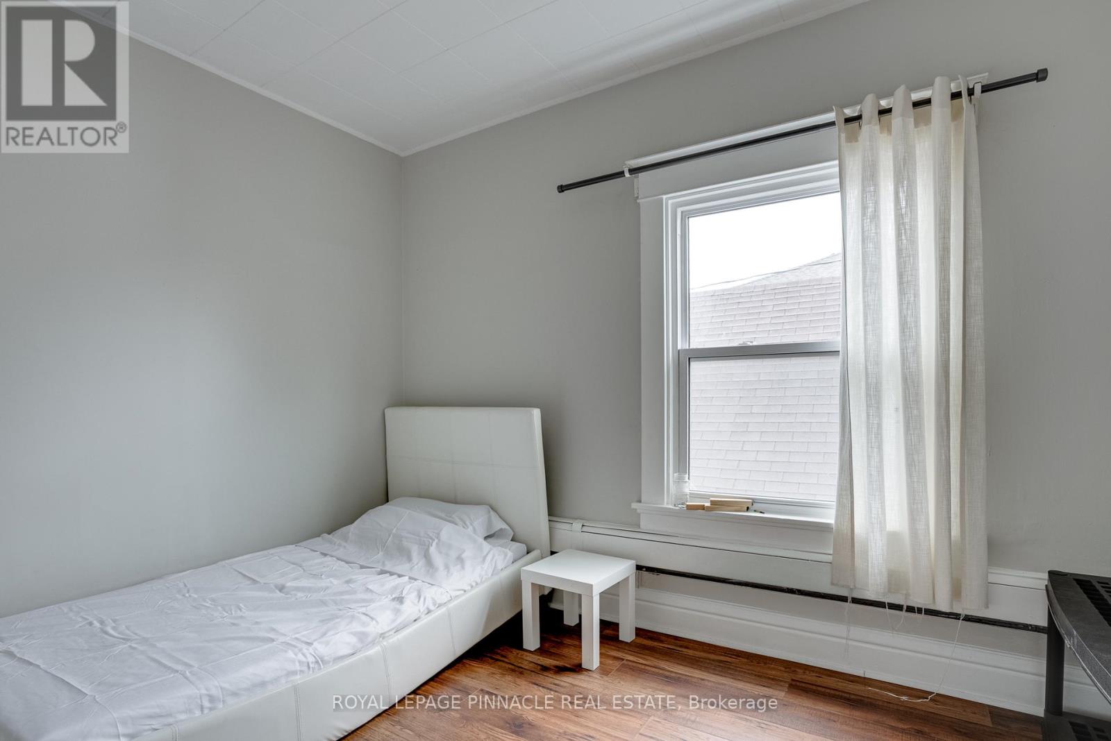 128 Geneva Street, St. Catharines, Ontario  L2R 4N6 - Photo 18 - X13119300