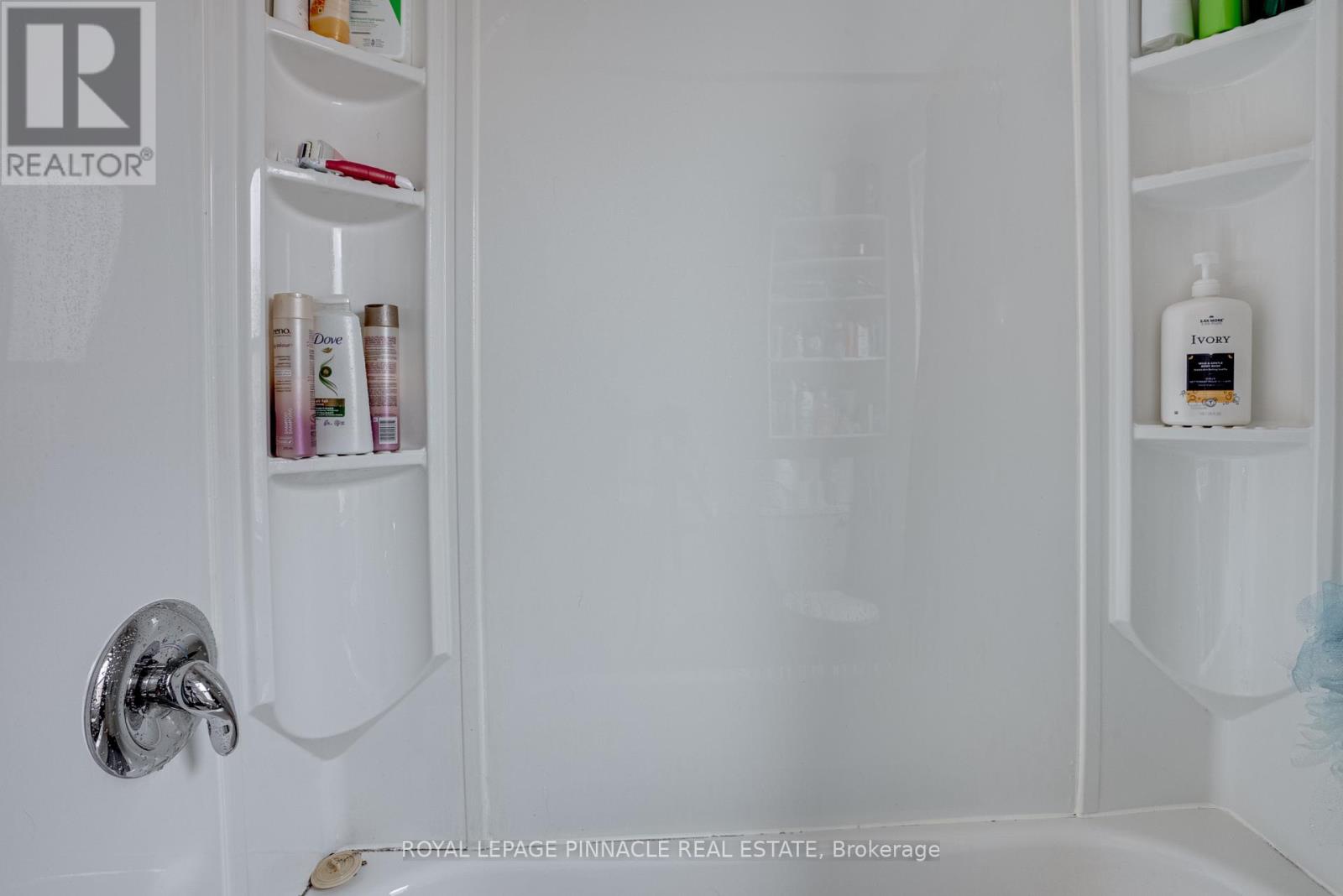 128 Geneva Street, St. Catharines, Ontario  L2R 4N6 - Photo 8 - X13119300