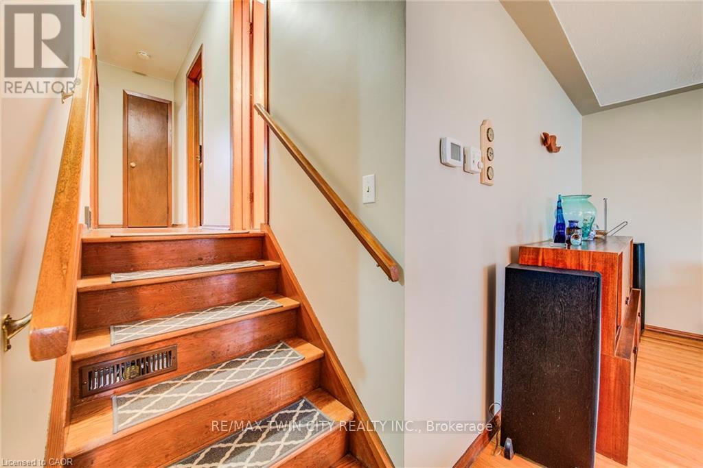 18 Queenston Crescent, Kitchener, Ontario  N2B 2V5 - Photo 20 - X13119302