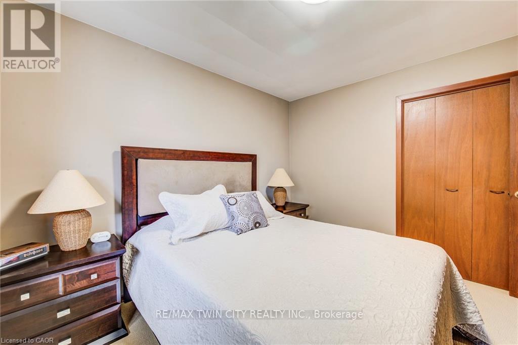 18 Queenston Crescent, Kitchener, Ontario  N2B 2V5 - Photo 23 - X13119302