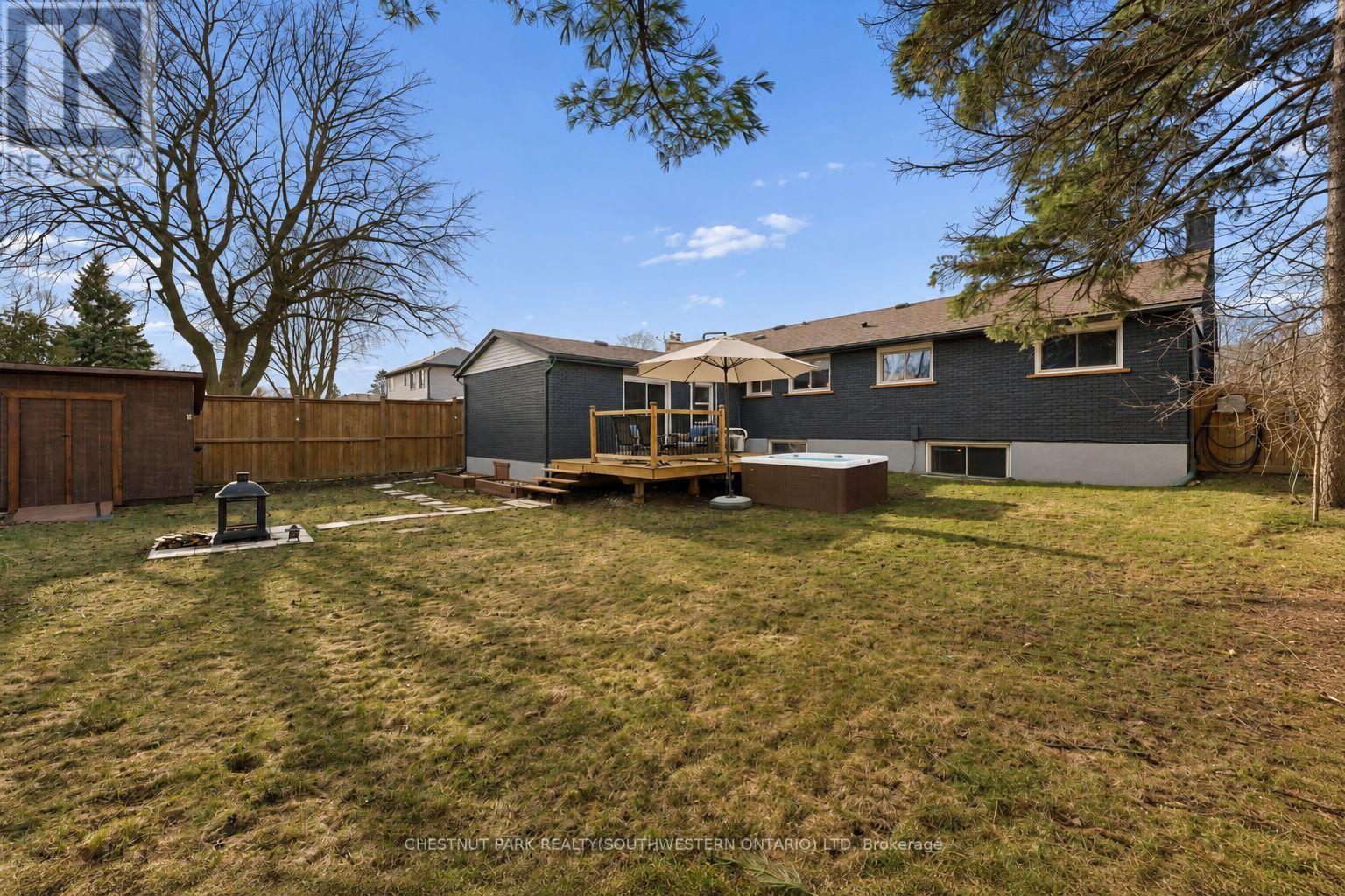 137 Donald Street, Kitchener, Ontario  N2B 3G7 - Photo 3 - X13119310