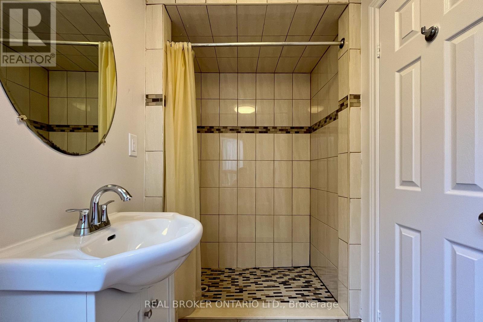 1 - 1228 Danforth Avenue, Toronto, Ontario  M4J 1M6 - Photo 8 - E13092066