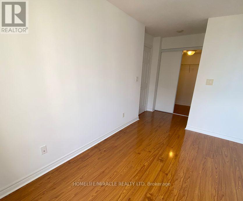 2110 - 310 Burnhamthorpe Road W, Mississauga, Ontario  L5B 4P9 - Photo 15 - W12973614