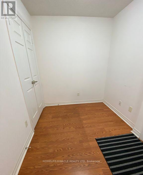 2110 - 310 Burnhamthorpe Road W, Mississauga, Ontario  L5B 4P9 - Photo 6 - W12973614