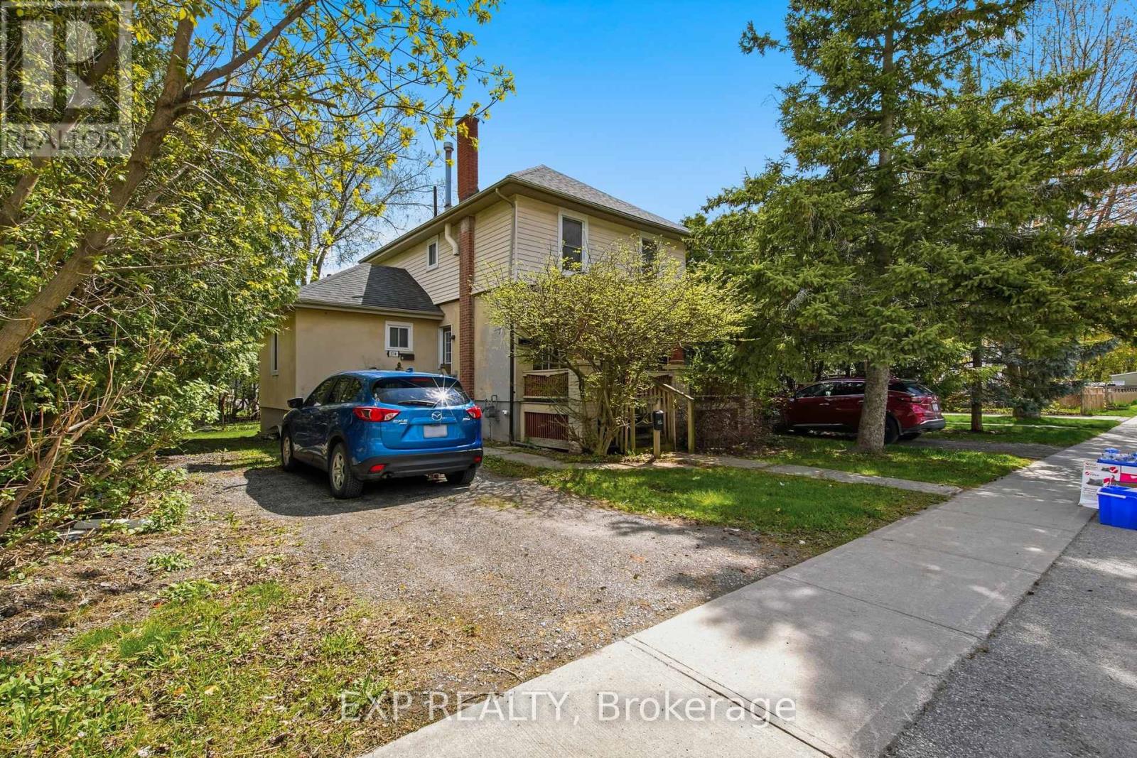 33 BURTON STREET, Belleville, Ontario