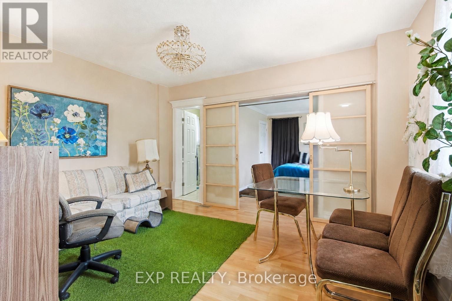 33 Burton Street, Belleville, Ontario  K8P 1E5 - Photo 11 - X13115290