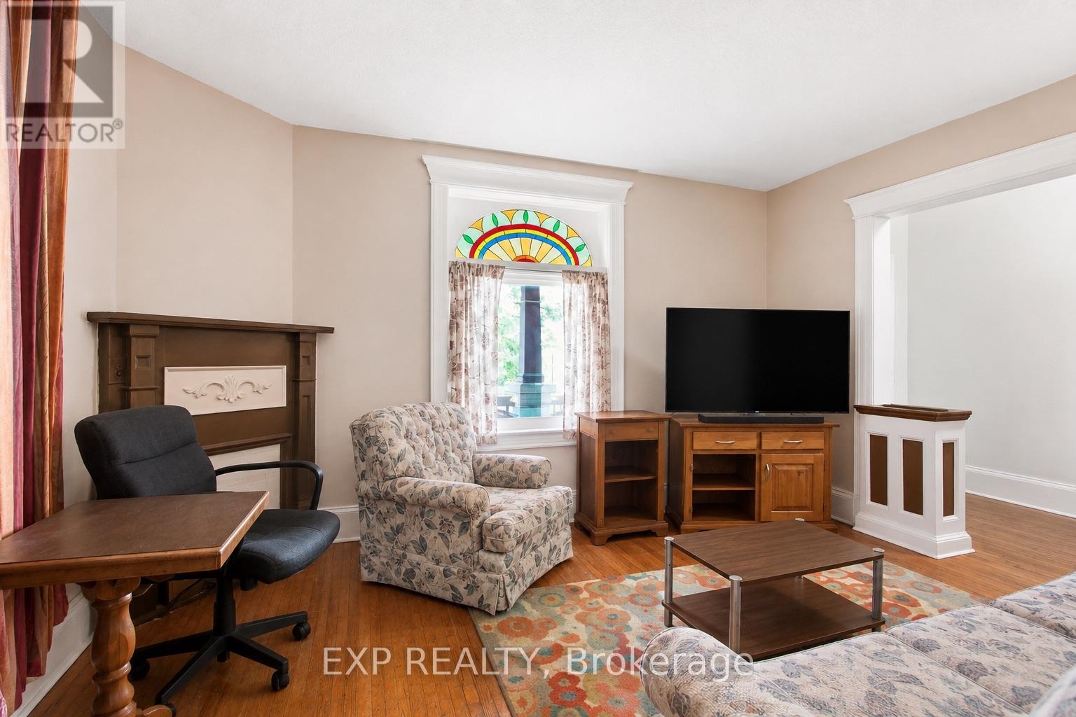 33 Burton Street, Belleville, Ontario  K8P 1E5 - Photo 7 - X13115290